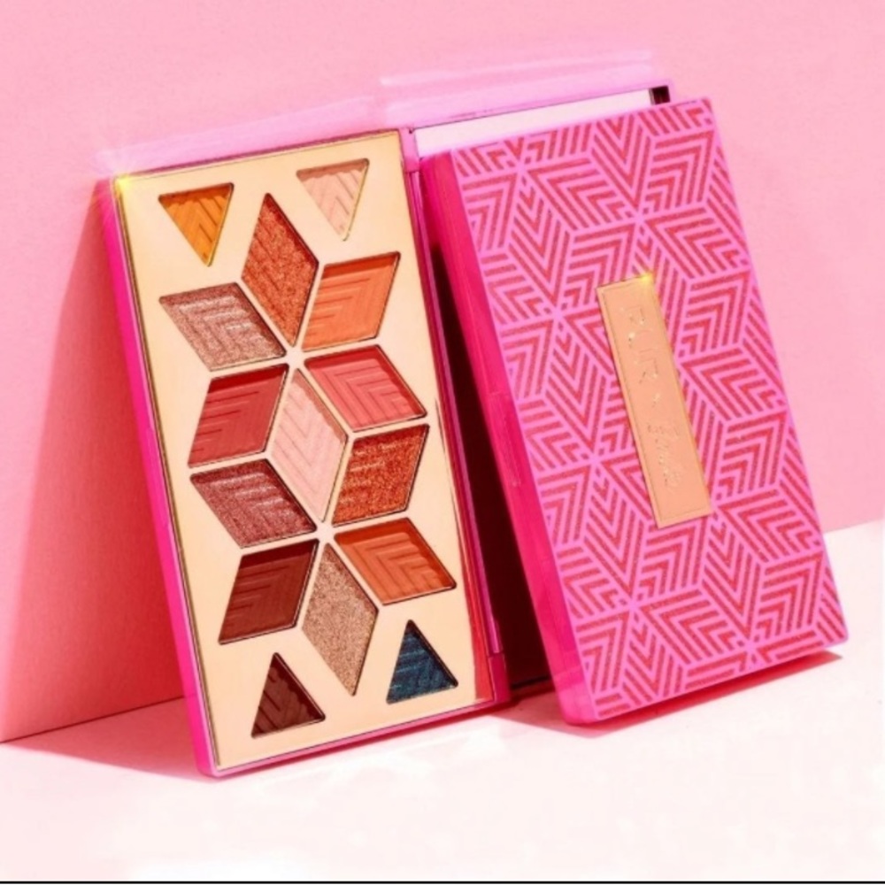 PUR x Barbie Eyeshadow Palette